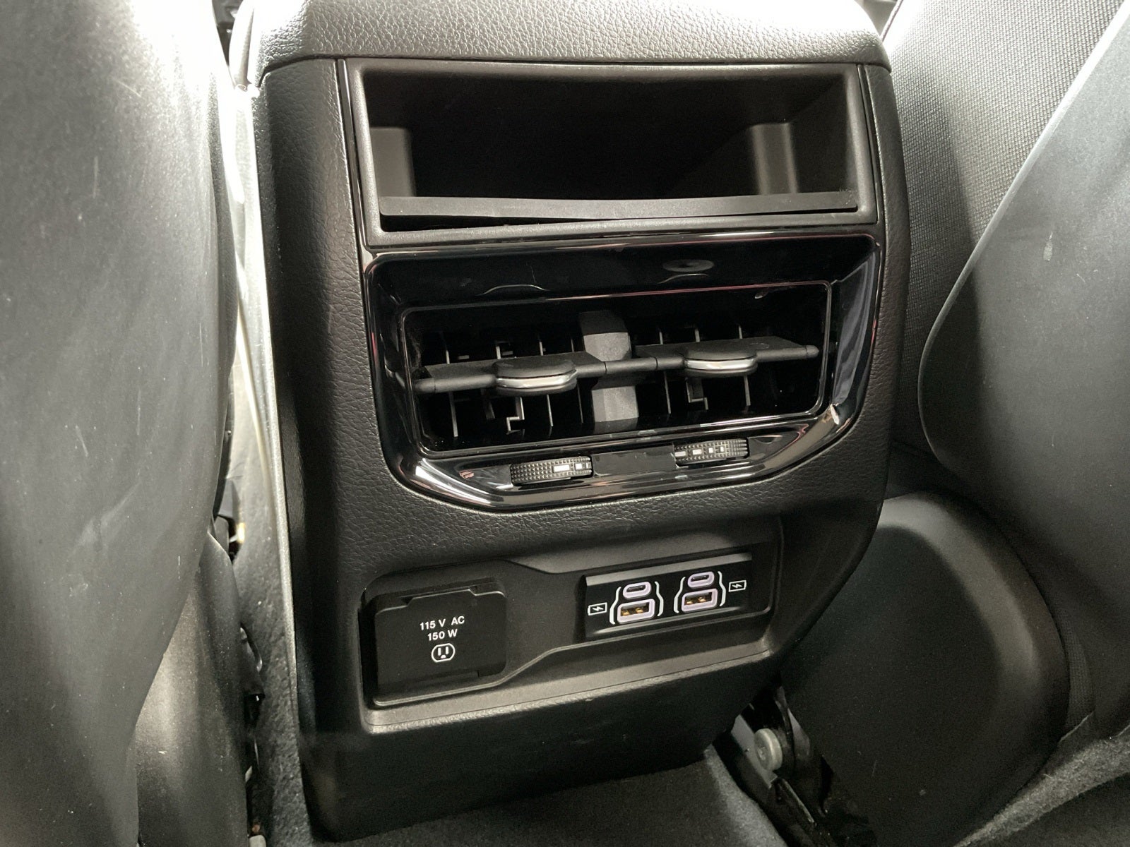 2022 Jeep Grand Cherokee Laredo 4x4