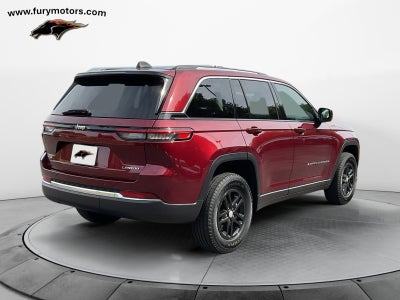 2022 Jeep Grand Cherokee Laredo 4x4