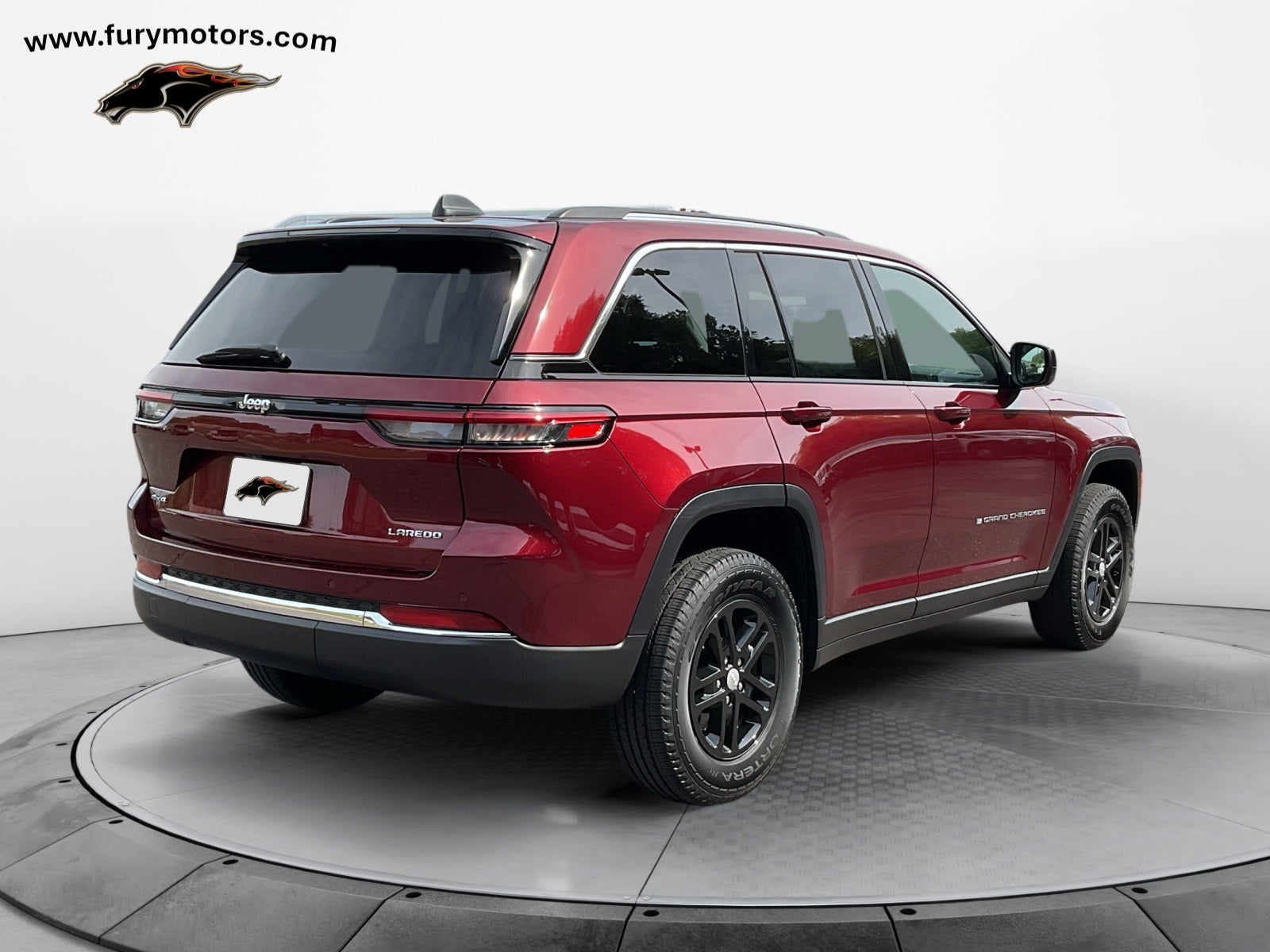2022 Jeep Grand Cherokee Laredo 4x4