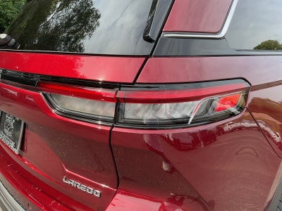 2022 Jeep Grand Cherokee Laredo 4x4