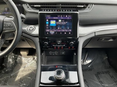 2022 Jeep Grand Cherokee Laredo 4x4