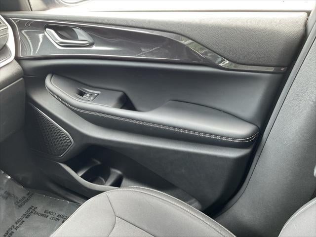 2022 Jeep Grand Cherokee Laredo 4x4