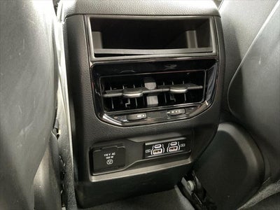 2022 Jeep Grand Cherokee Laredo 4x4