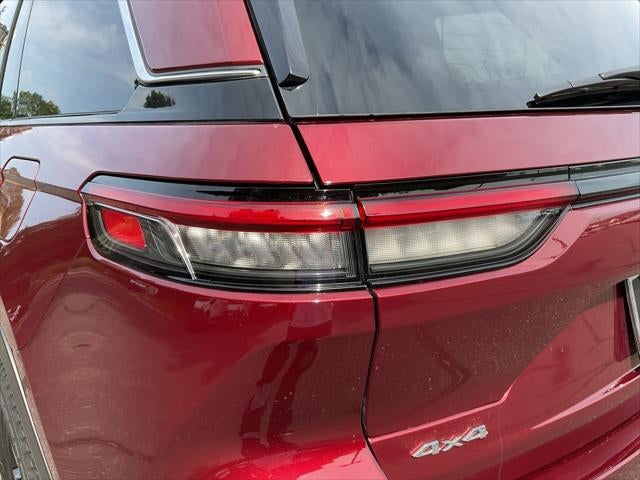 2022 Jeep Grand Cherokee Laredo 4x4