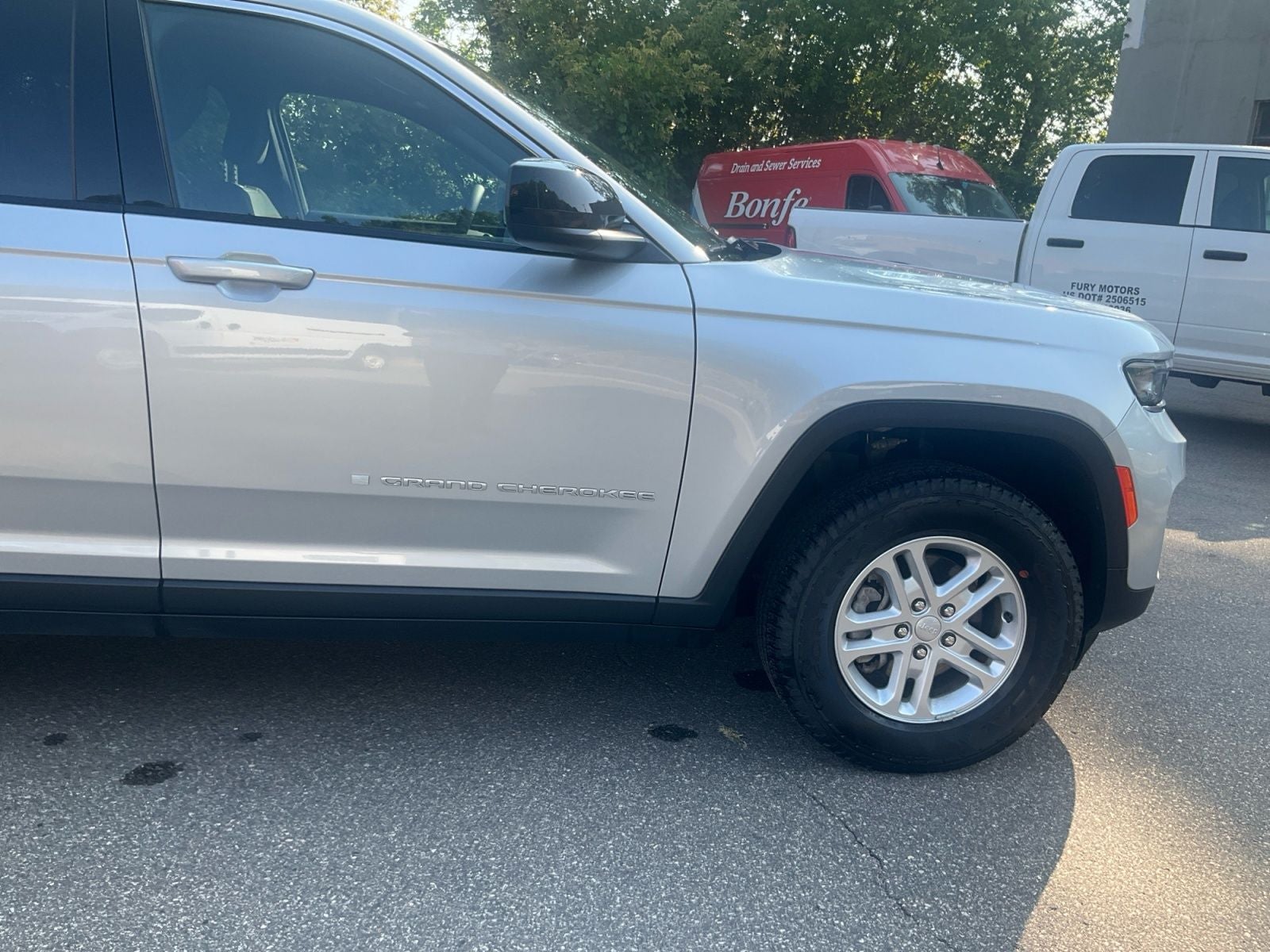 2025 Jeep Grand Cherokee Laredo 4x4