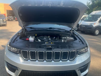 2025 Jeep Grand Cherokee Laredo 4x4
