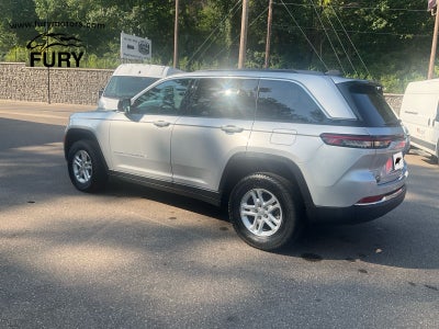 2025 Jeep Grand Cherokee Laredo 4x4