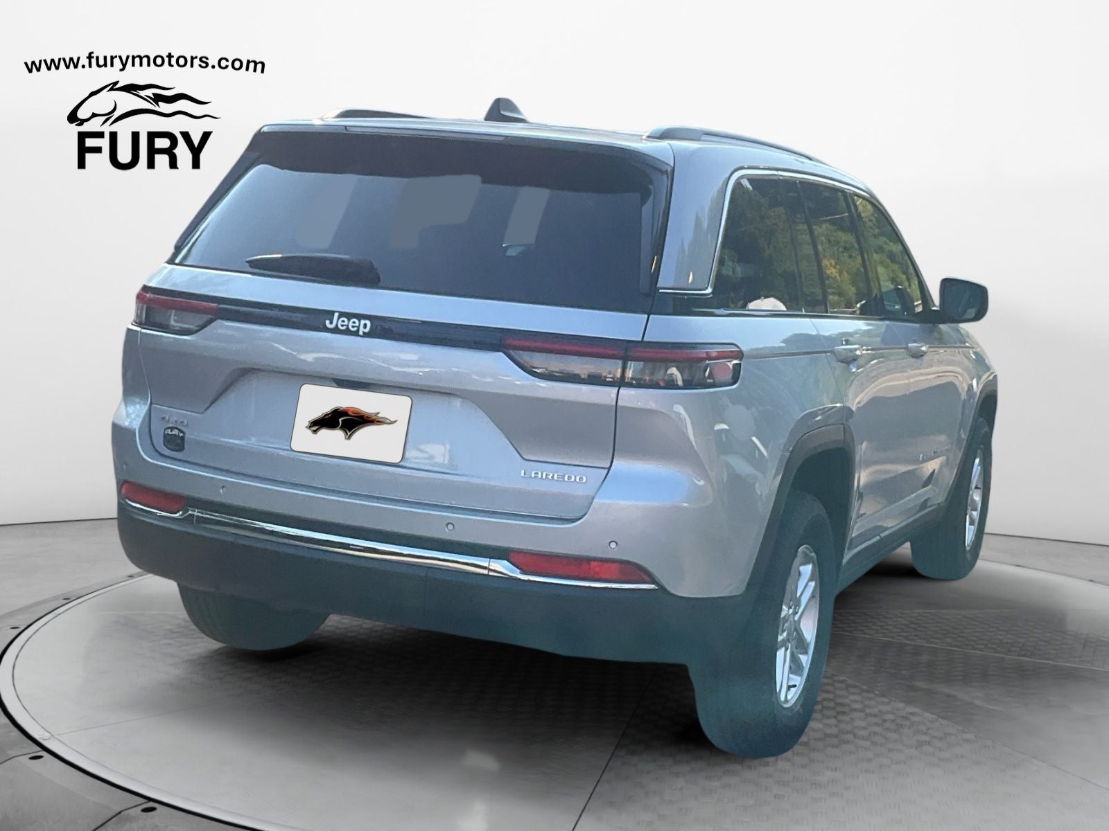 2025 Jeep Grand Cherokee Laredo 4x4