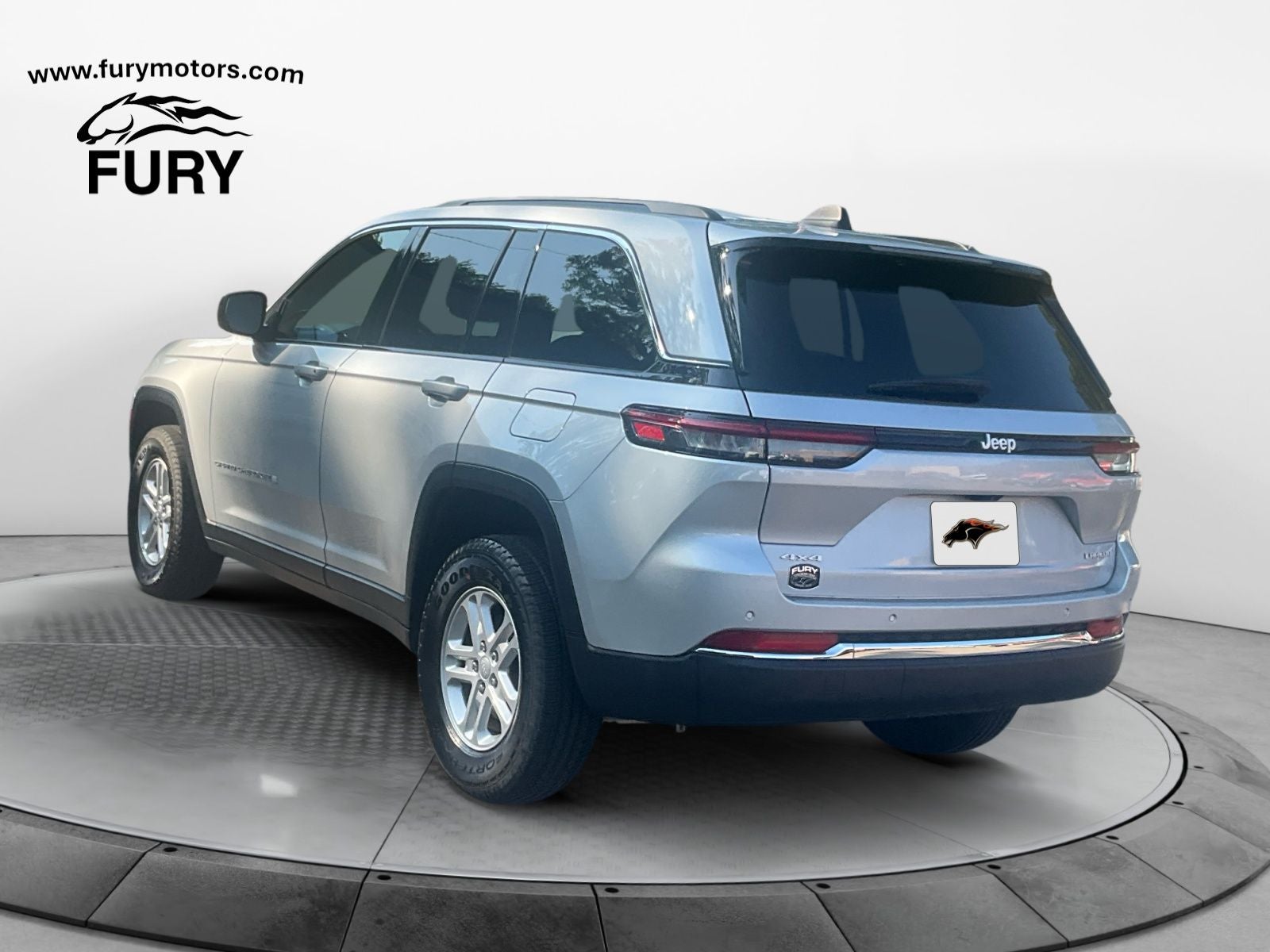 2025 Jeep Grand Cherokee Laredo 4x4