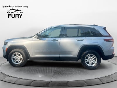 2025 Jeep Grand Cherokee Laredo 4x4