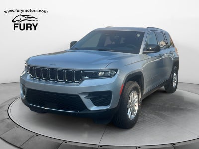 2025 Jeep Grand Cherokee Laredo 4x4