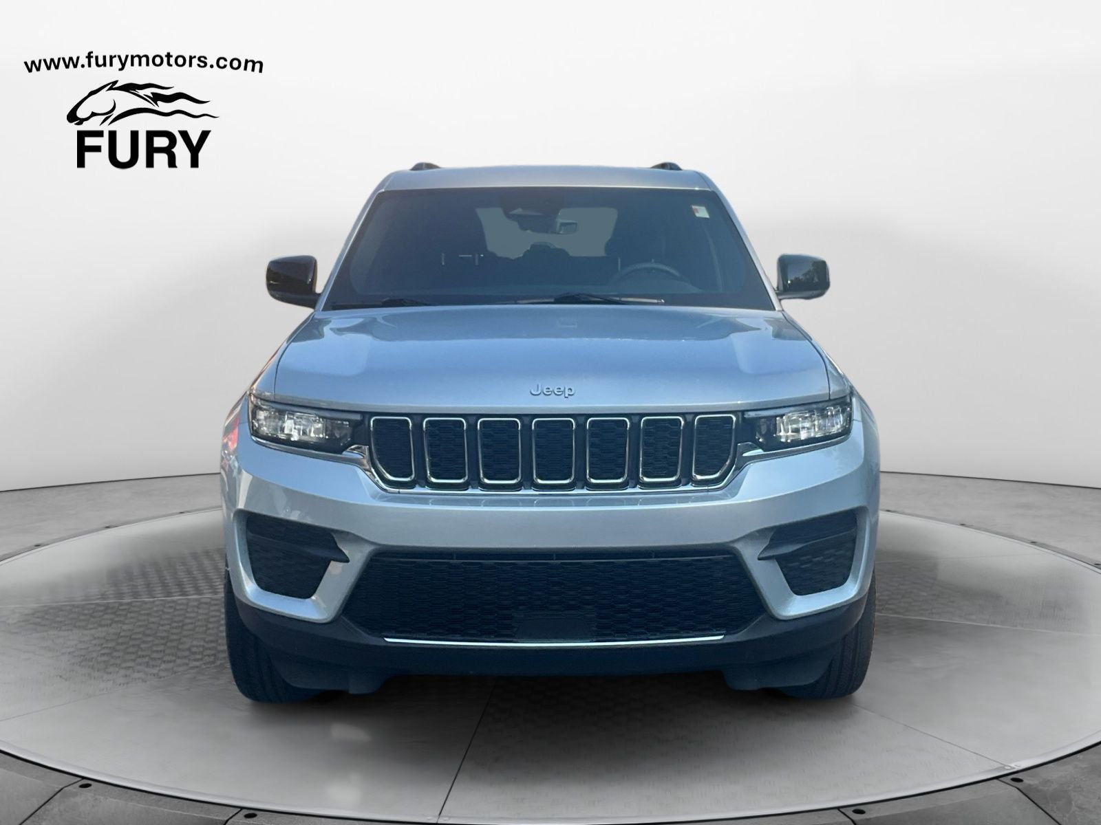 2025 Jeep Grand Cherokee Laredo 4x4