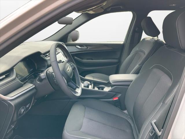 2025 Jeep Grand Cherokee Laredo 4x4