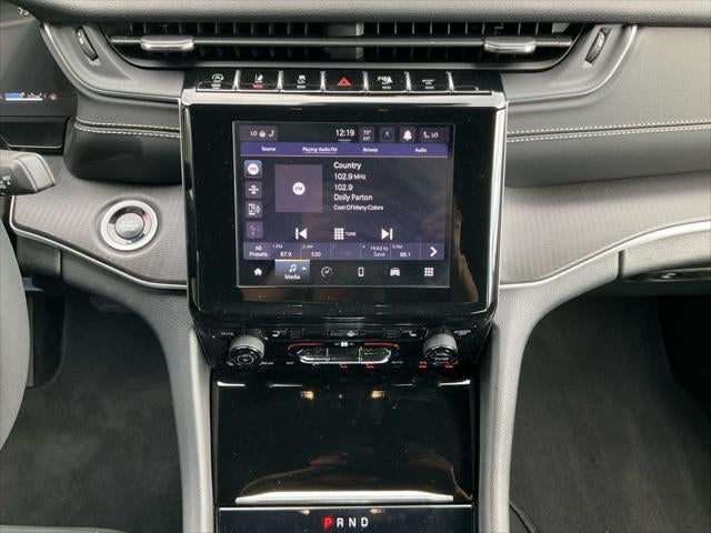 2025 Jeep Grand Cherokee Laredo 4x4