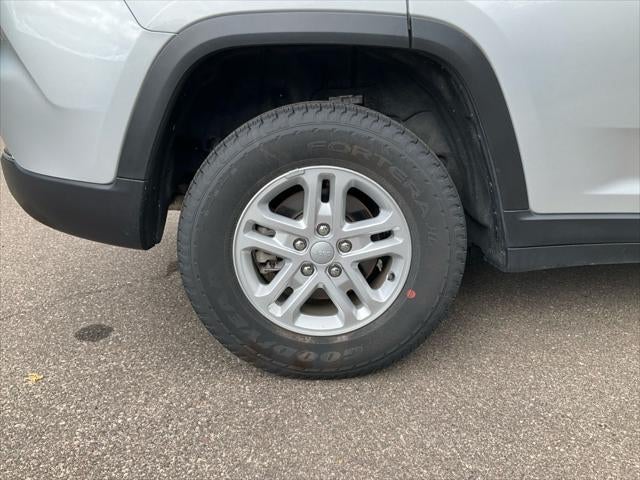 2025 Jeep Grand Cherokee Laredo 4x4