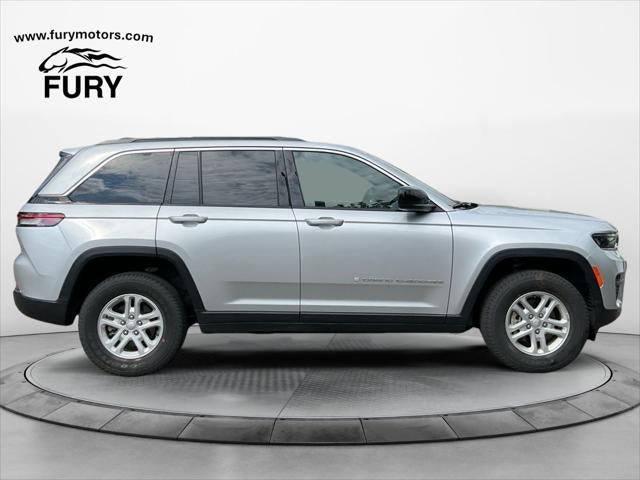 2025 Jeep Grand Cherokee Laredo 4x4