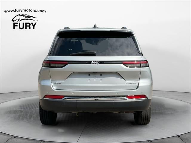 2025 Jeep Grand Cherokee Laredo 4x4