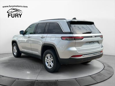 2025 Jeep Grand Cherokee Laredo 4x4