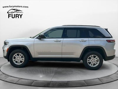 2025 Jeep Grand Cherokee Laredo 4x4