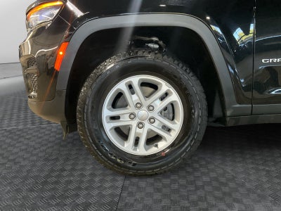 2024 Jeep Grand Cherokee Laredo 4x4