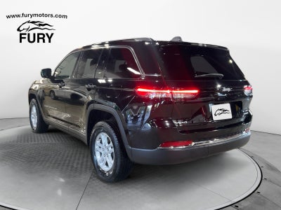2024 Jeep Grand Cherokee Laredo 4x4