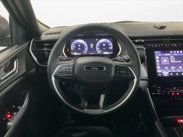 2024 Jeep Grand Cherokee Laredo 4x4