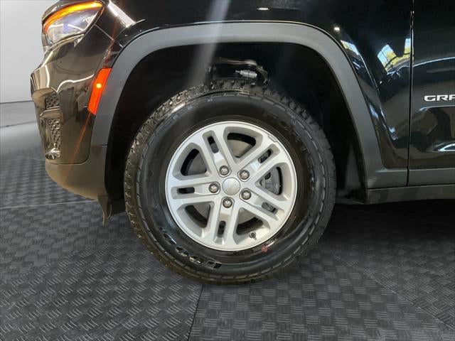 2024 Jeep Grand Cherokee Laredo 4x4