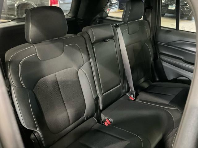 2024 Jeep Grand Cherokee Laredo 4x4