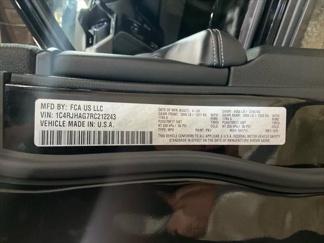 2024 Jeep Grand Cherokee Laredo 4x4