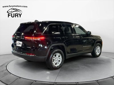 2024 Jeep Grand Cherokee Laredo 4x4