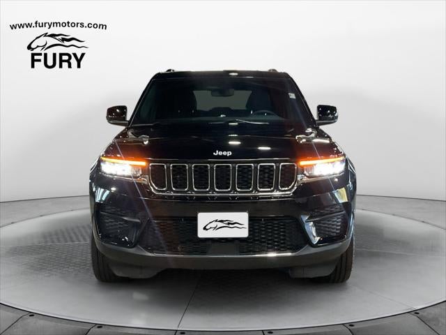 2024 Jeep Grand Cherokee Laredo 4x4
