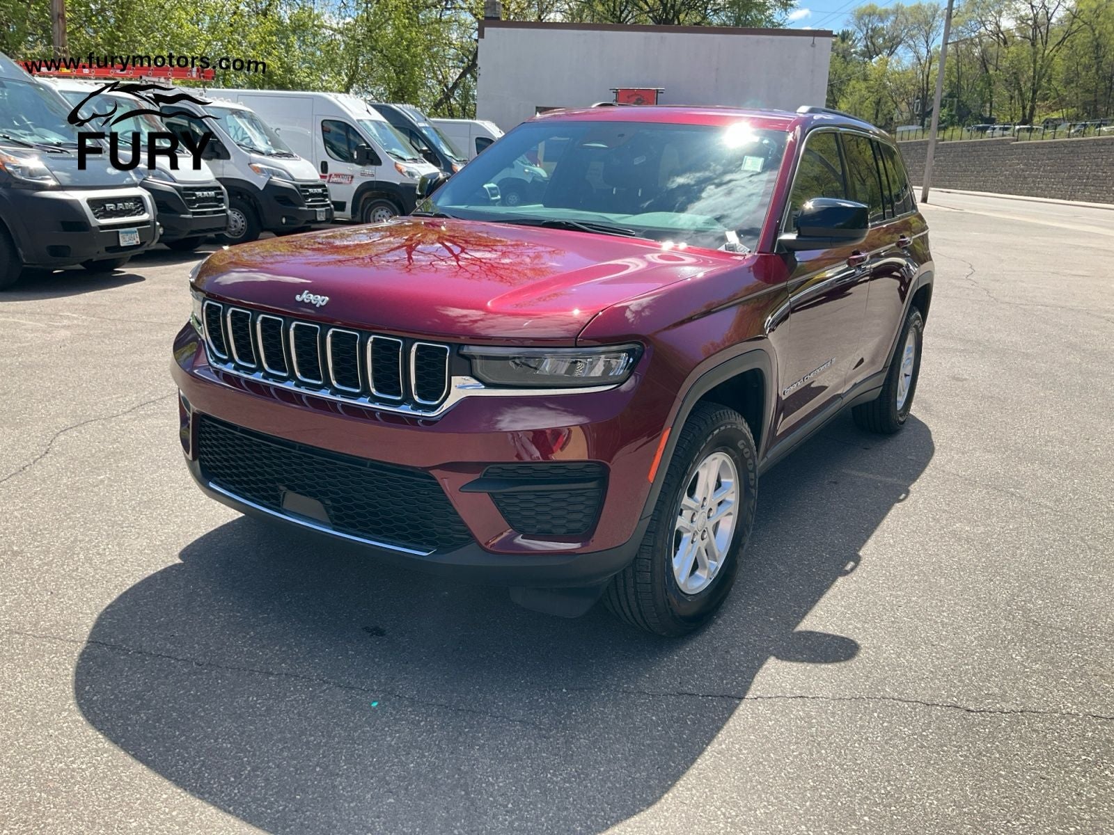 2025 Jeep Grand Cherokee Laredo