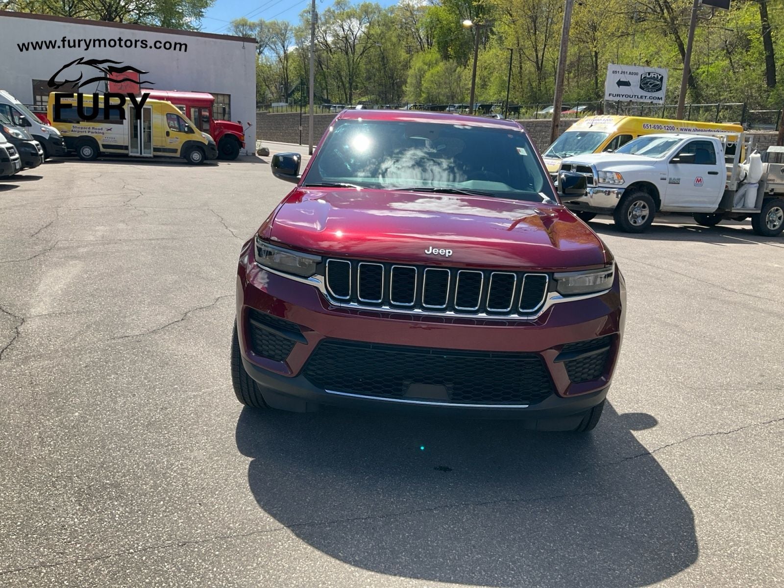 2025 Jeep Grand Cherokee Laredo