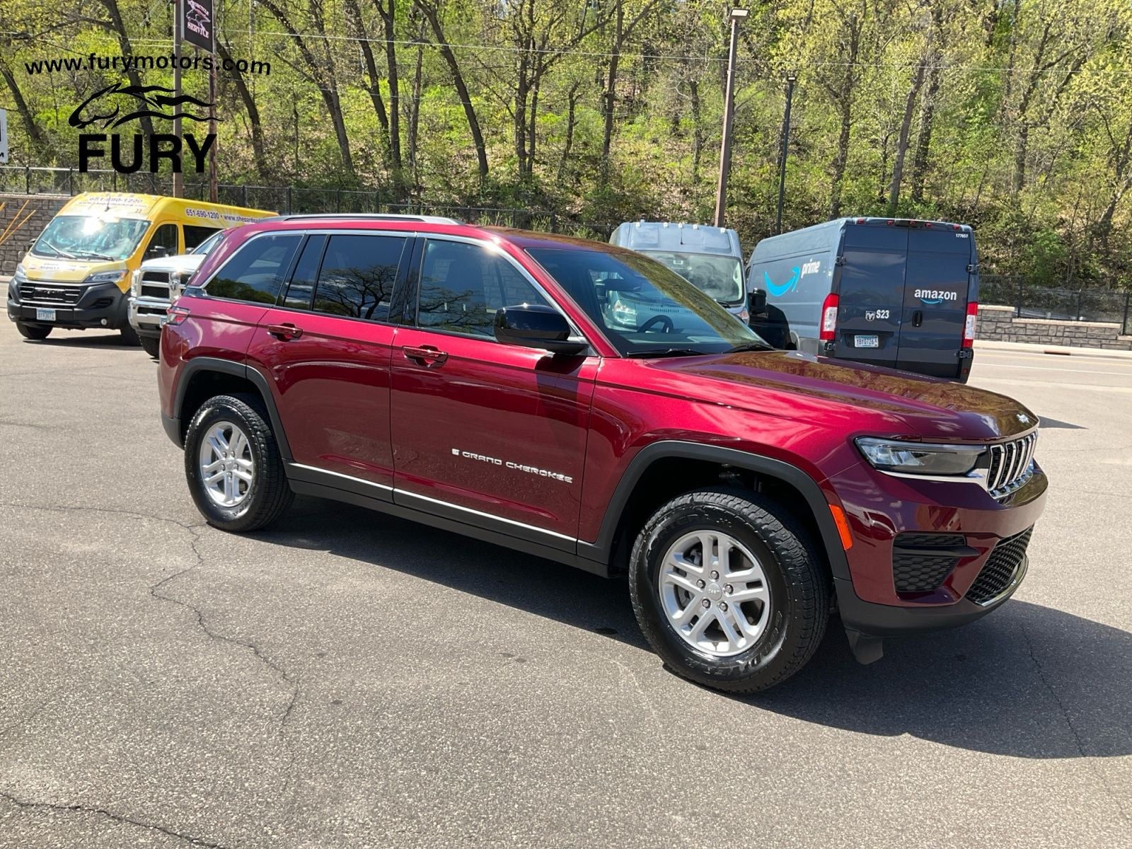 2025 Jeep Grand Cherokee Laredo