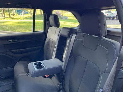 2025 Jeep Grand Cherokee Laredo 4x4