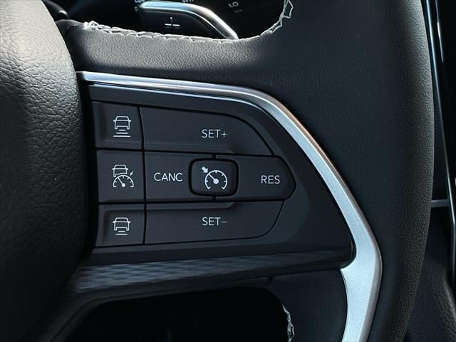 2025 Jeep Grand Cherokee Laredo 4x4