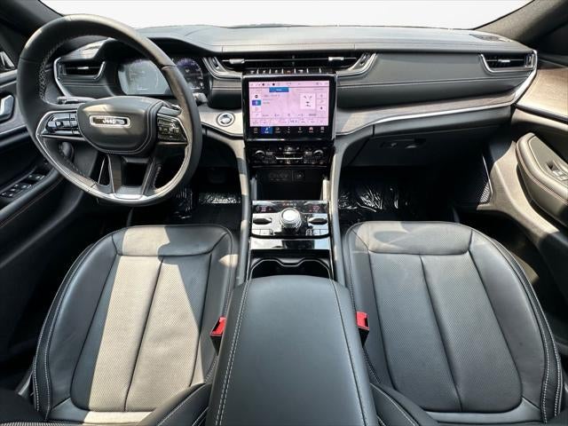 2025 Jeep Grand Cherokee Overland 4x4