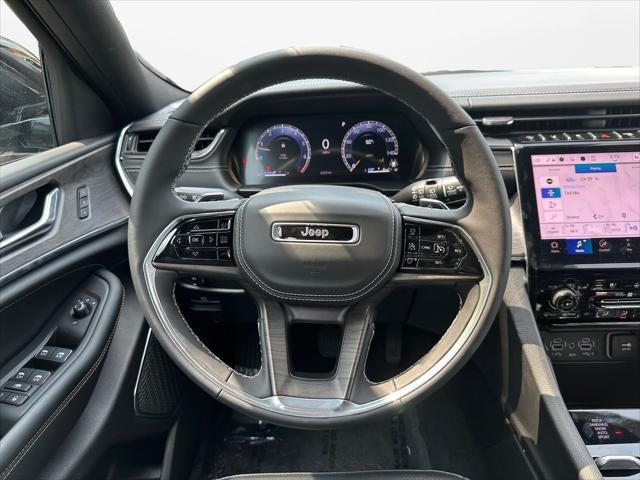 2025 Jeep Grand Cherokee Overland 4x4