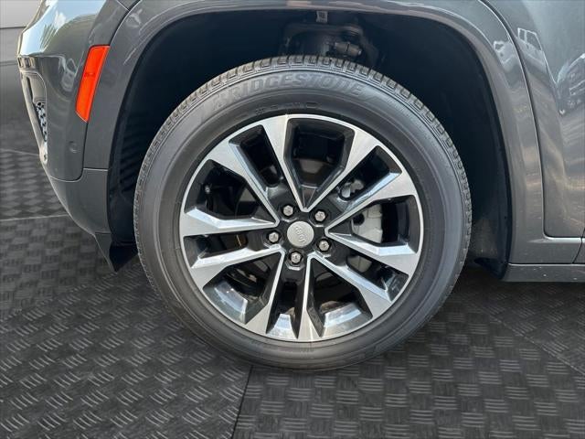 2025 Jeep Grand Cherokee Overland 4x4