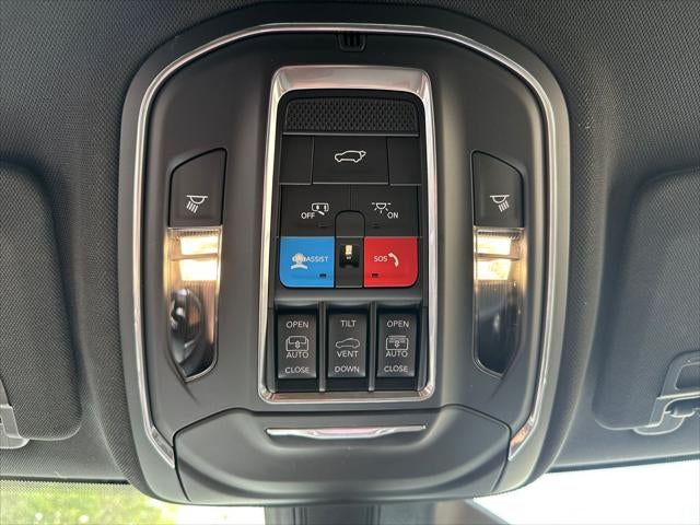 2025 Jeep Grand Cherokee Overland 4x4