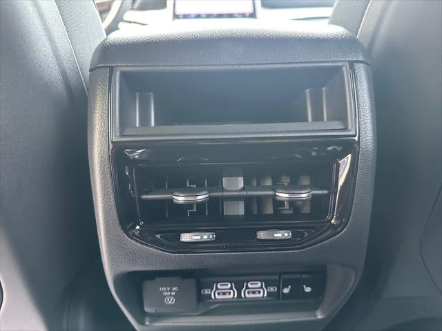 2025 Jeep Grand Cherokee Overland 4x4