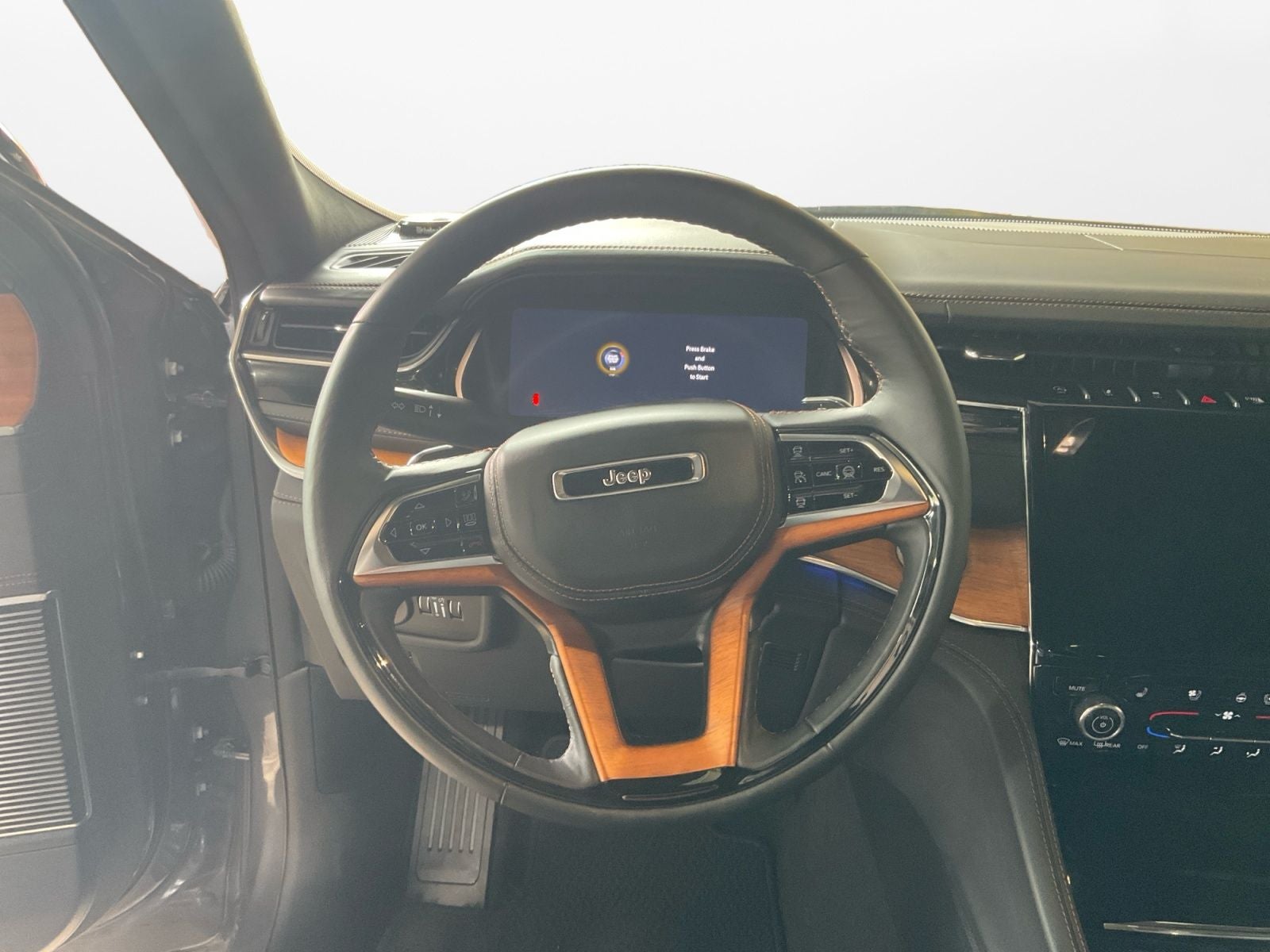 2024 Jeep Grand Cherokee Summit
