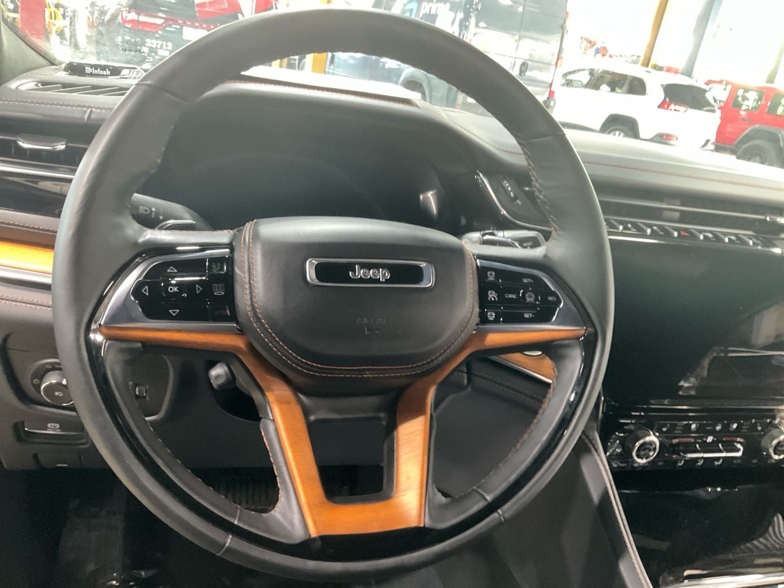 2024 Jeep Grand Cherokee Summit