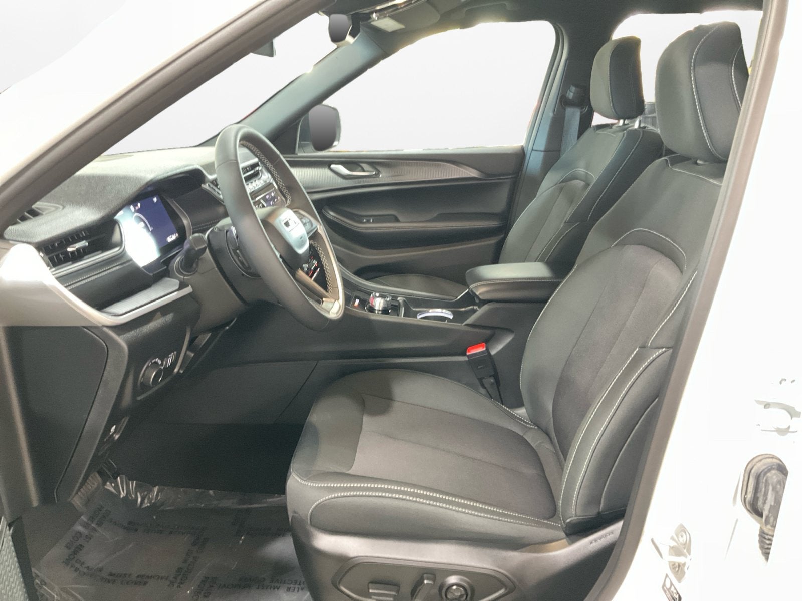 2025 Jeep Grand Cherokee L Laredo 4x4