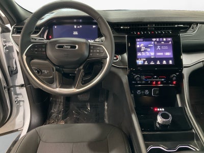 2025 Jeep Grand Cherokee L Laredo 4x4