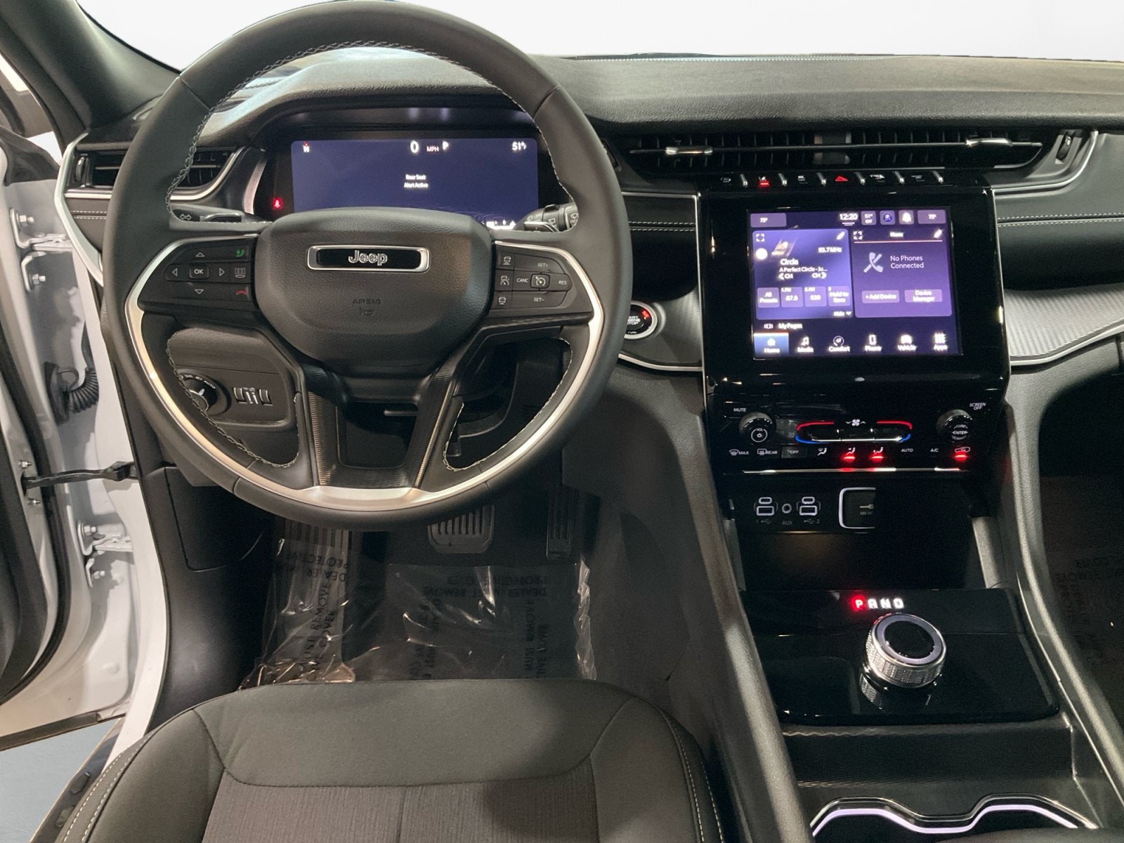 2025 Jeep Grand Cherokee L Laredo 4x4