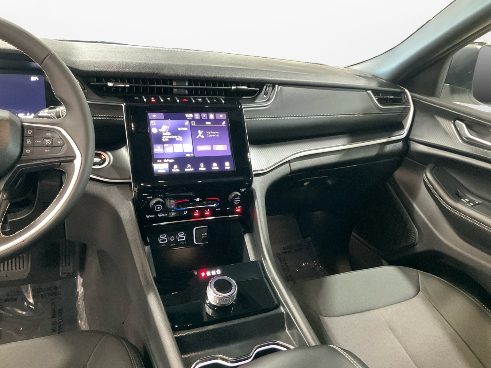 2025 Jeep Grand Cherokee L Laredo 4x4