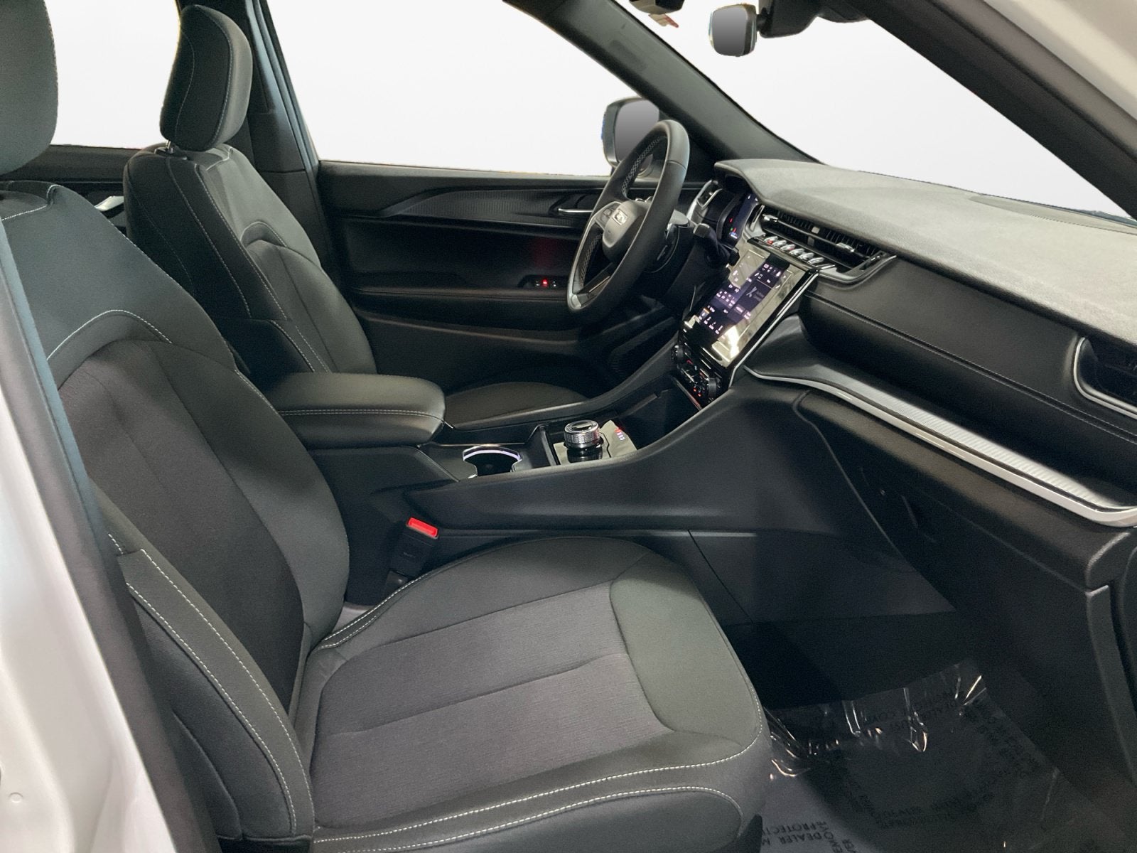 2025 Jeep Grand Cherokee L Laredo 4x4