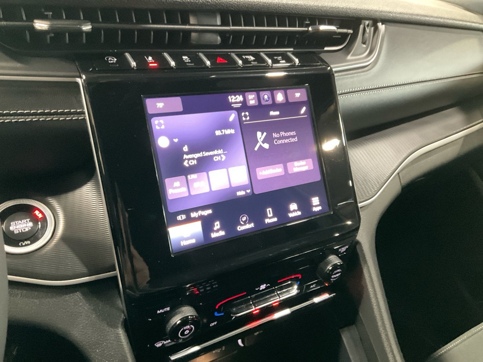 2025 Jeep Grand Cherokee L Laredo 4x4