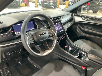 2025 Jeep Grand Cherokee L Laredo 4x4